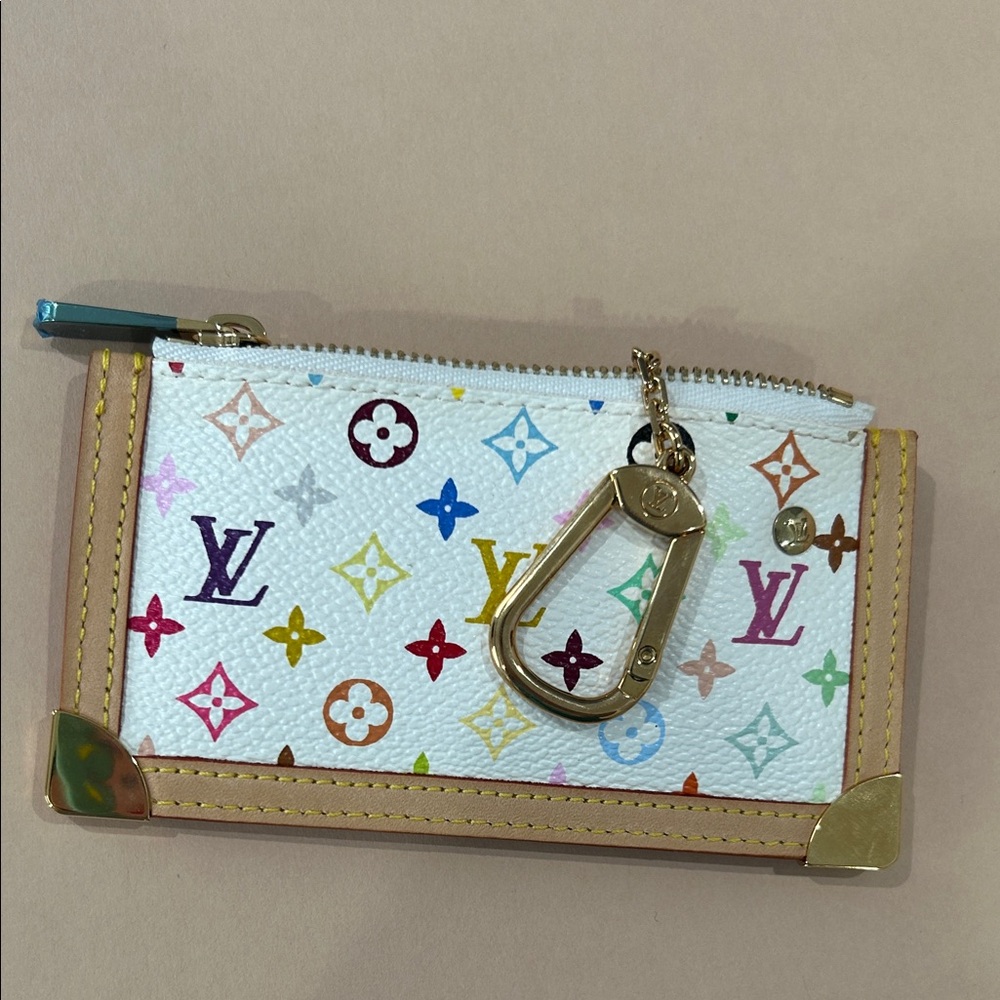 Louis Vuitton White Multicolor Monogram Key Holder. Authentic!Storedin dust bag